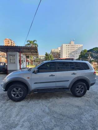 MITSUBISHI PAJERO 3.2 OUTDOOR 4X4 16V TURBO INTERCOOLER DIESEL 4P AUTOMÁTICO